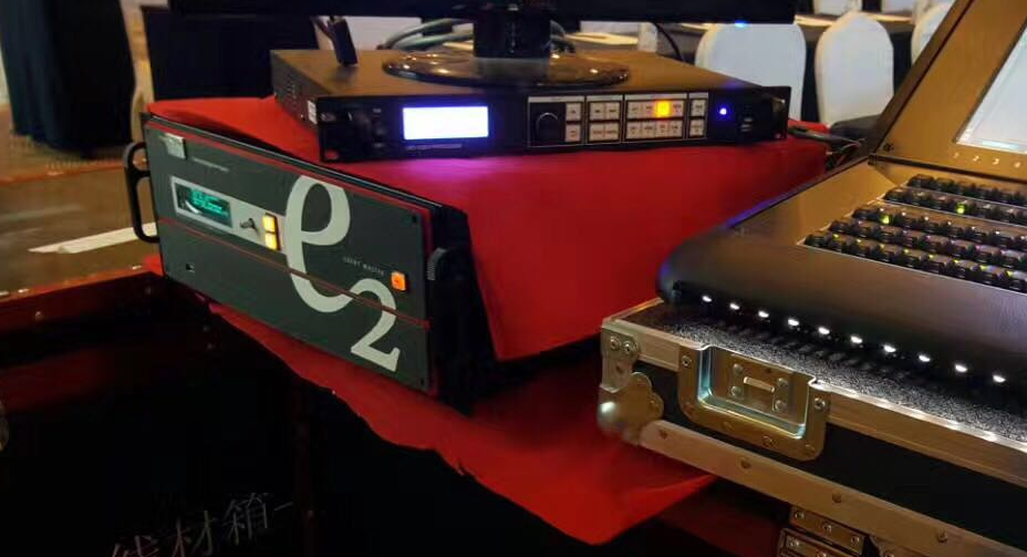 巴可e2 - 四川浩纳灯光音响led设备有限公司